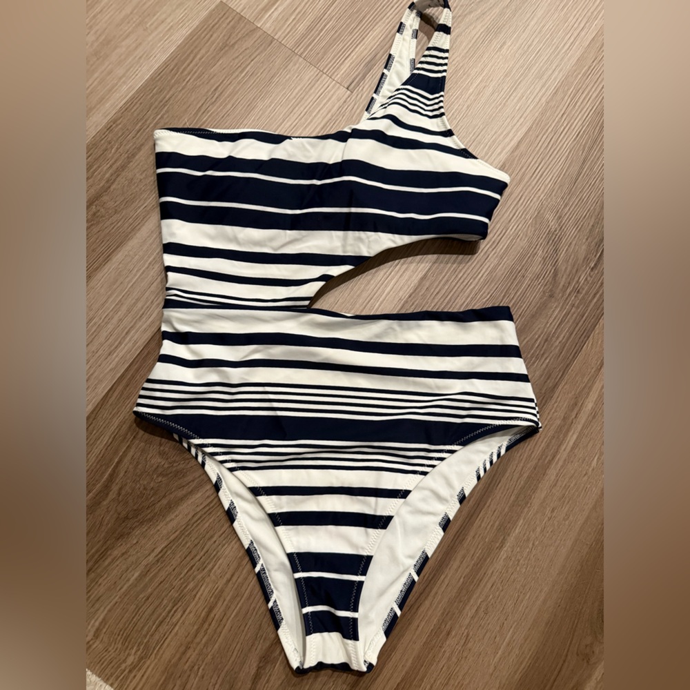 Striped One-Shoulder Swimsuit